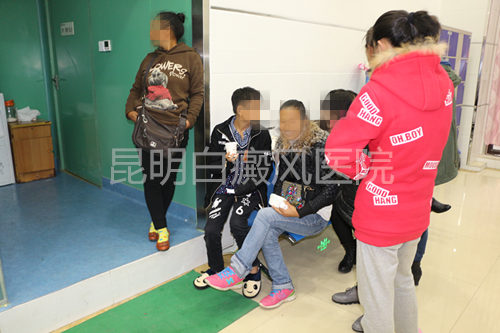 开春防复发专家联合会诊活动现场人气火爆